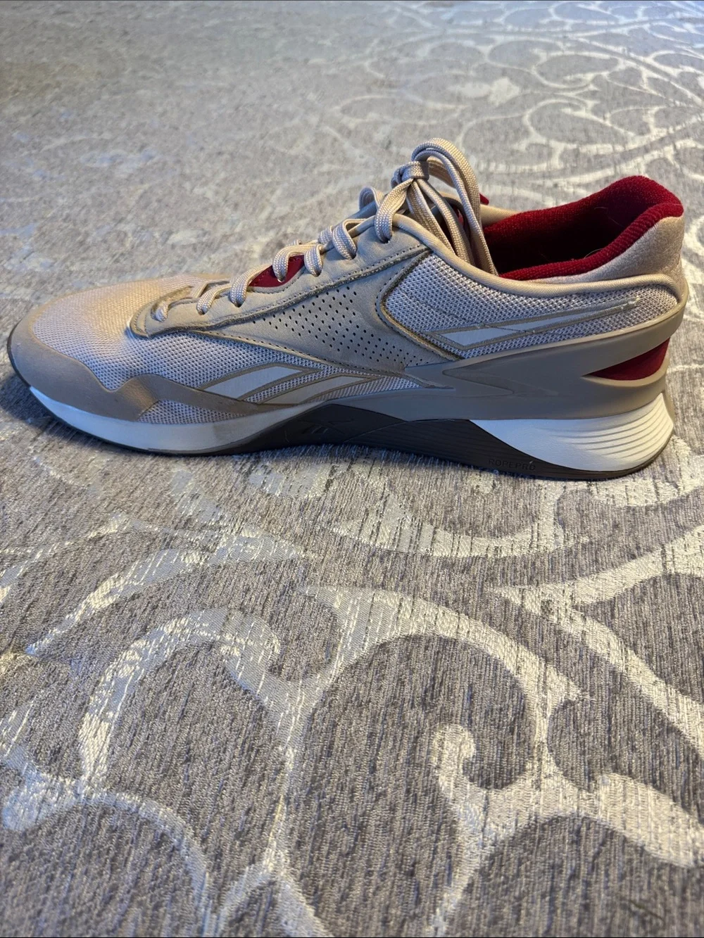 Reebok Classic Nano Men’s Beige Sneakers with Red Lining Size 11.5